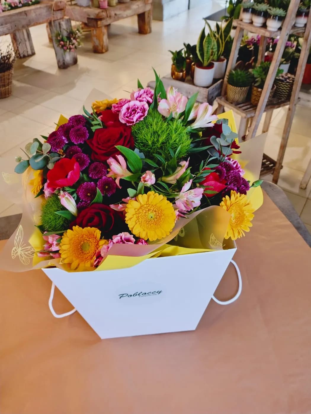 Flower box na prezent — Kwiaciarnia Pobłoccy Starogard Gdański